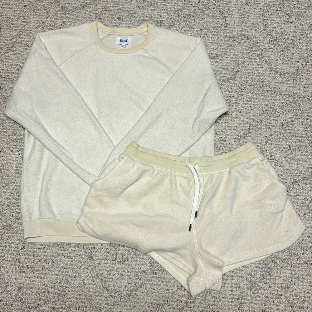 Feat BlanketBlend Sweatshirt and Short Sleep Set